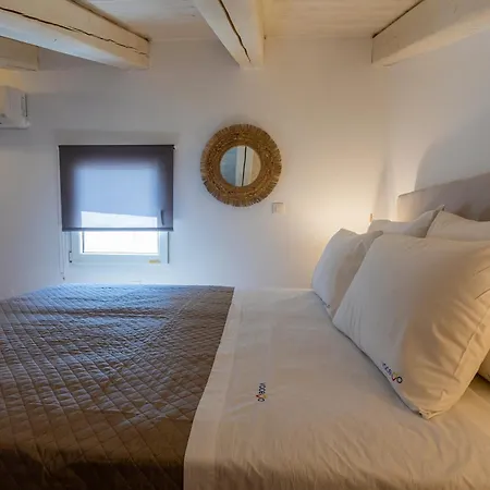 Luna Di Porto * Corfu (city)